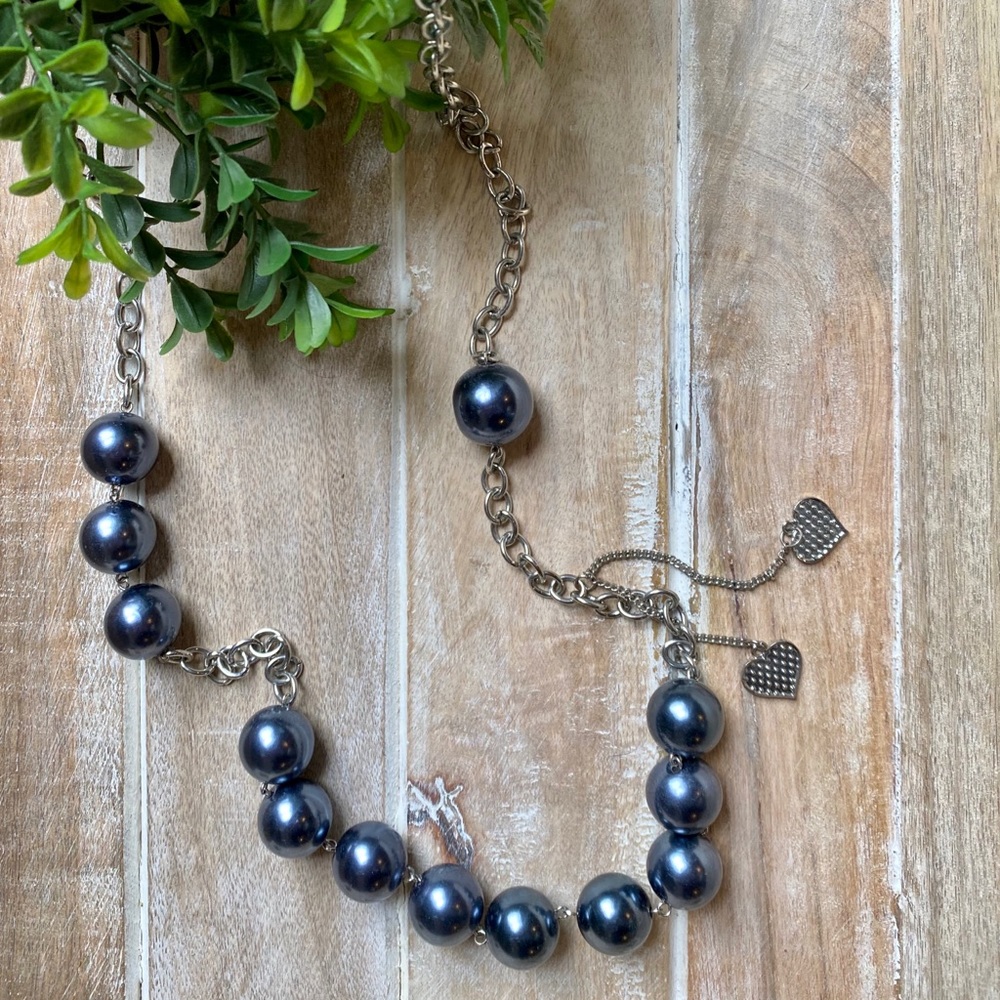 Metallic silver long necklace with hearts